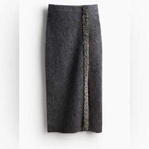 H&M a/w 2024 edition bead detail knit skirt. Size S